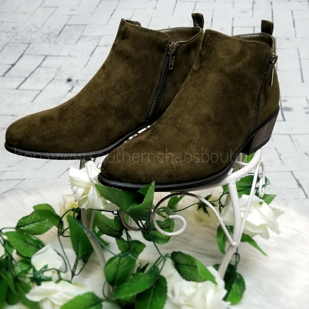 🎉 HUGE SALE 🎉  Olive You Booties - Picture 6 of 6